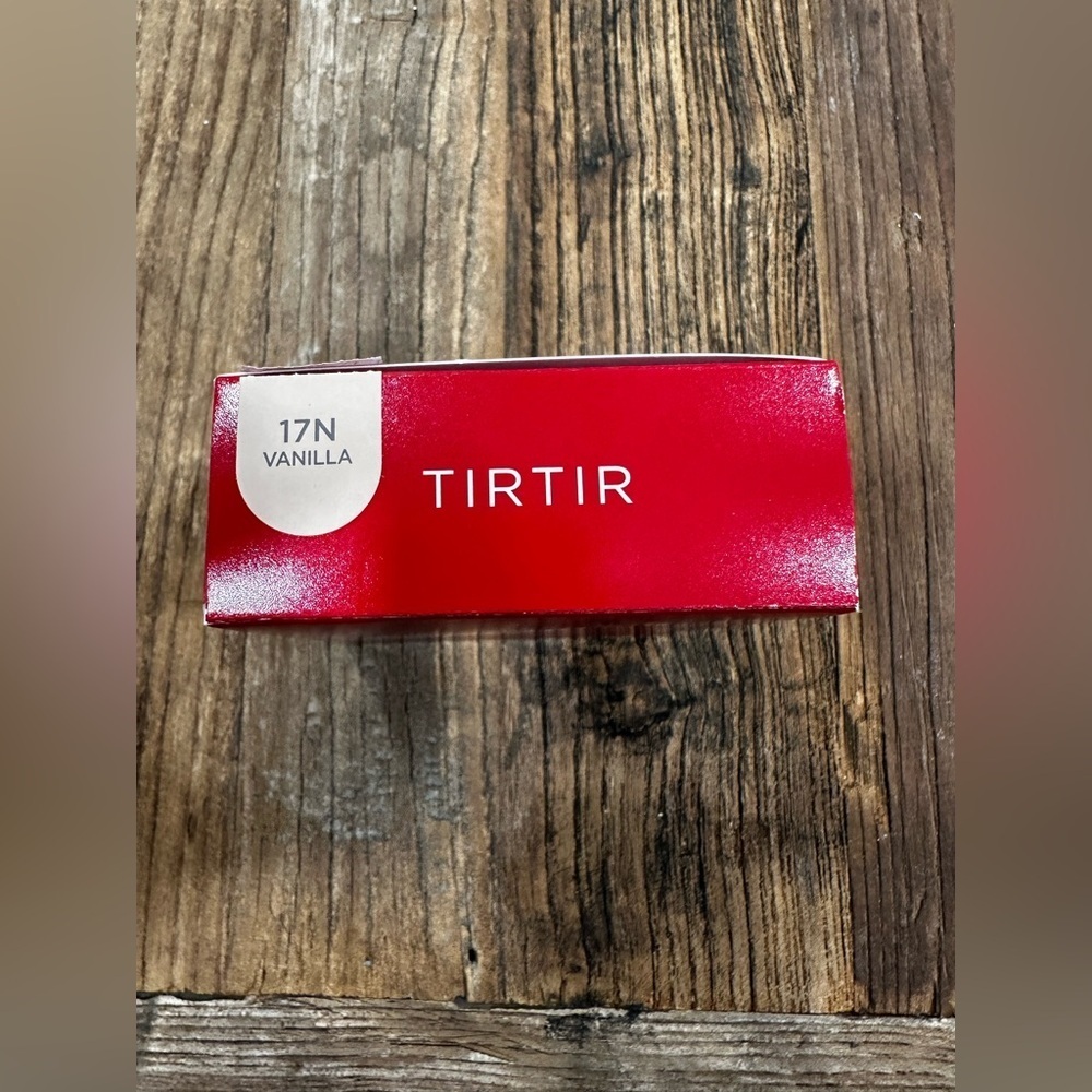 TIRTIR Mask Fit Red Cushion Foundation - 17N Vanilla - Picture 2 of 6